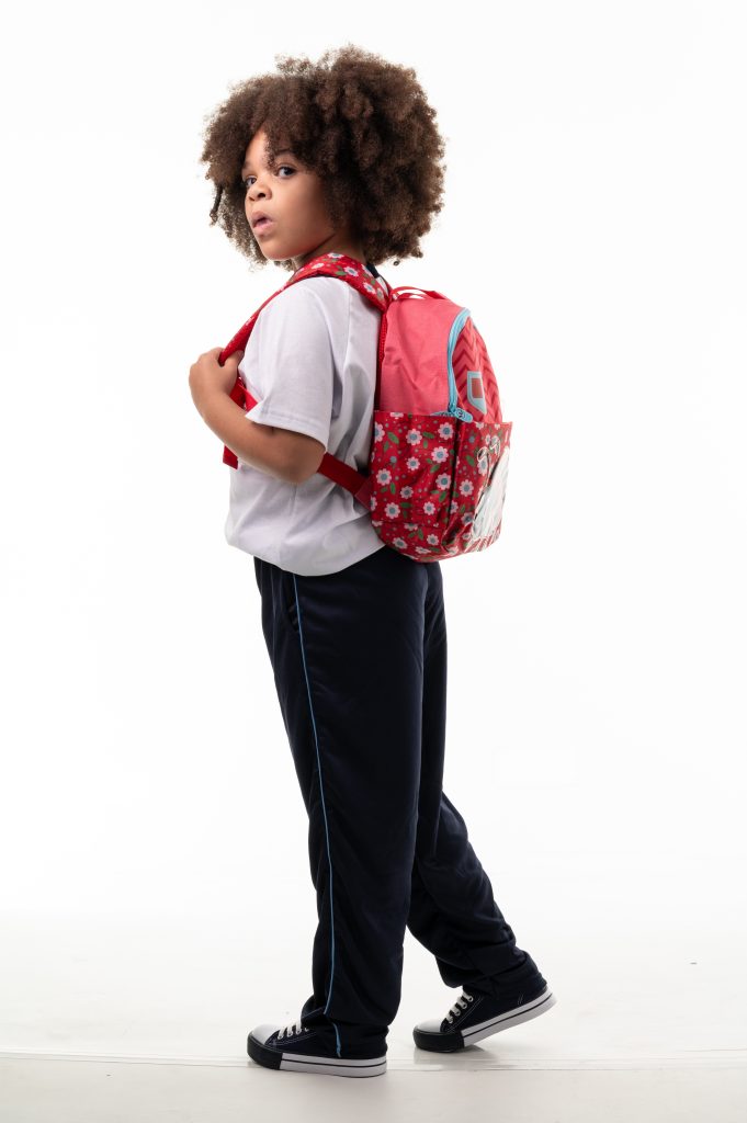 escolares materiais e mochilas